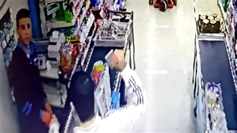 A­d­a­n­a­­d­a­ ­m­a­r­k­e­t­t­e­k­i­ ­k­a­s­i­y­e­r­ ­b­ı­ç­a­k­l­ı­ ­s­o­y­g­u­n­c­u­y­u­ ­s­a­t­ı­r­l­a­ ­k­o­v­a­l­a­d­ı­